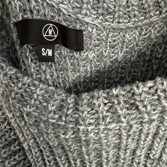 Off shoulder or side shoulder sweater dress S/M - Picture 6 of 6